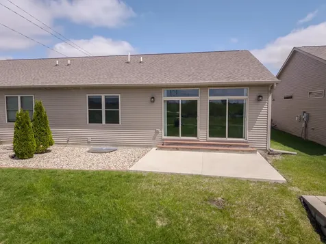 1903 Dunraven Road Bloomington IL 61704