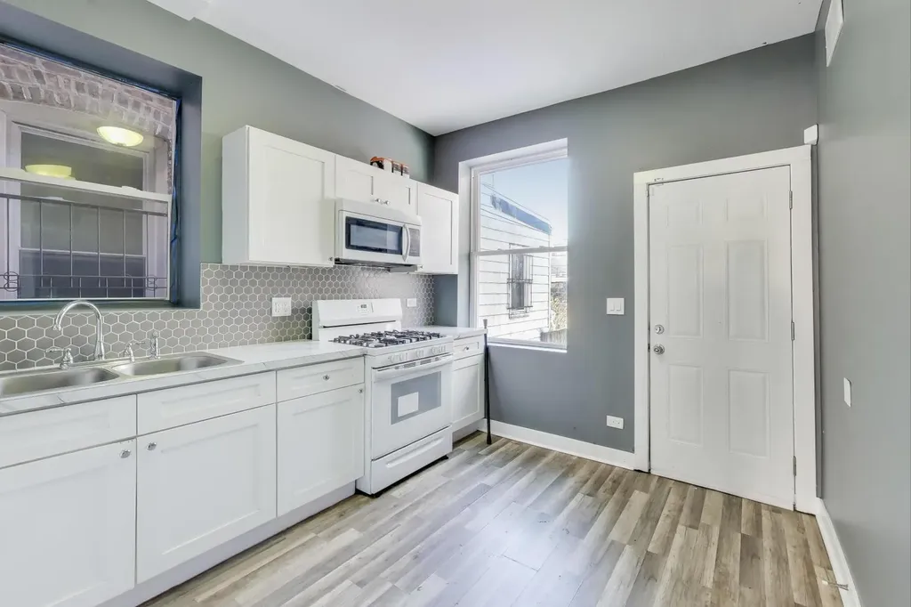 6624 South Rhodes Avenue Chicago IL 60637