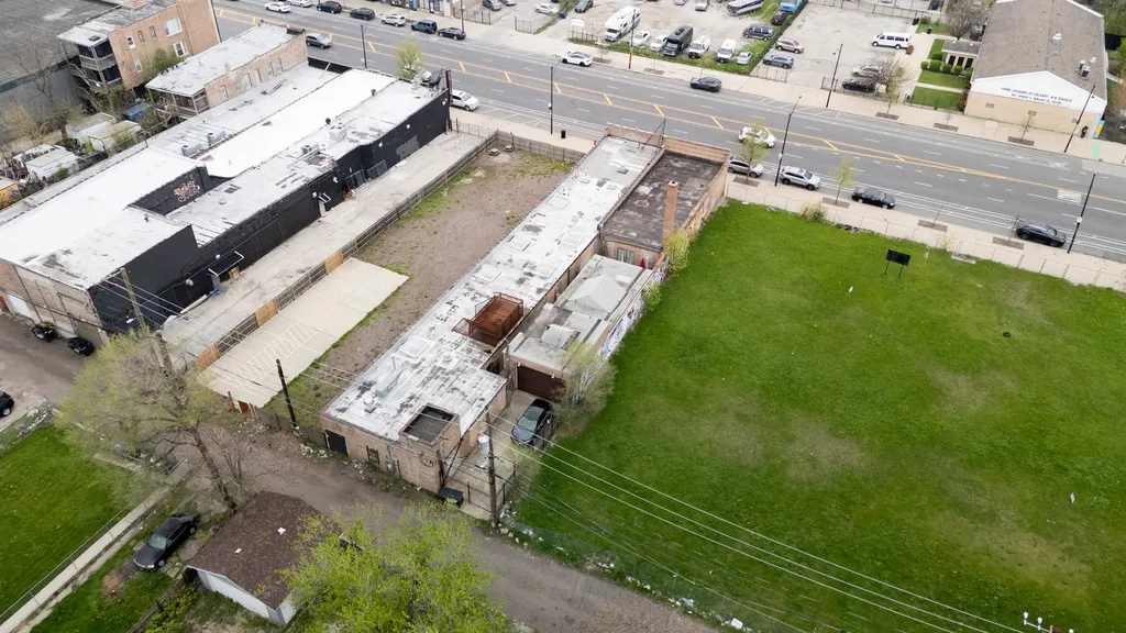 4436 West Madison Street Chicago IL 60624
