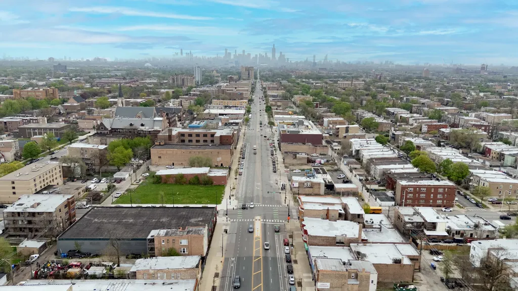 4436 West Madison Street Chicago IL 60624