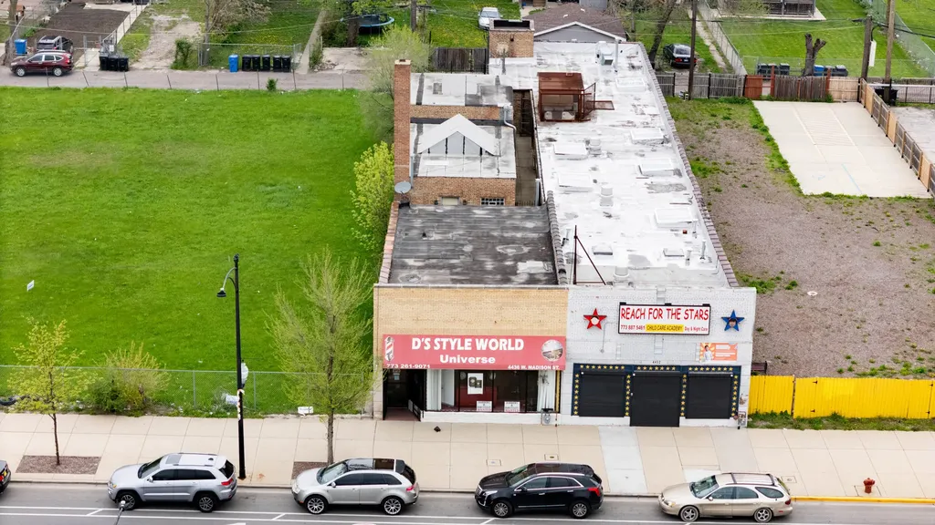 4436 West Madison Street Chicago IL 60624