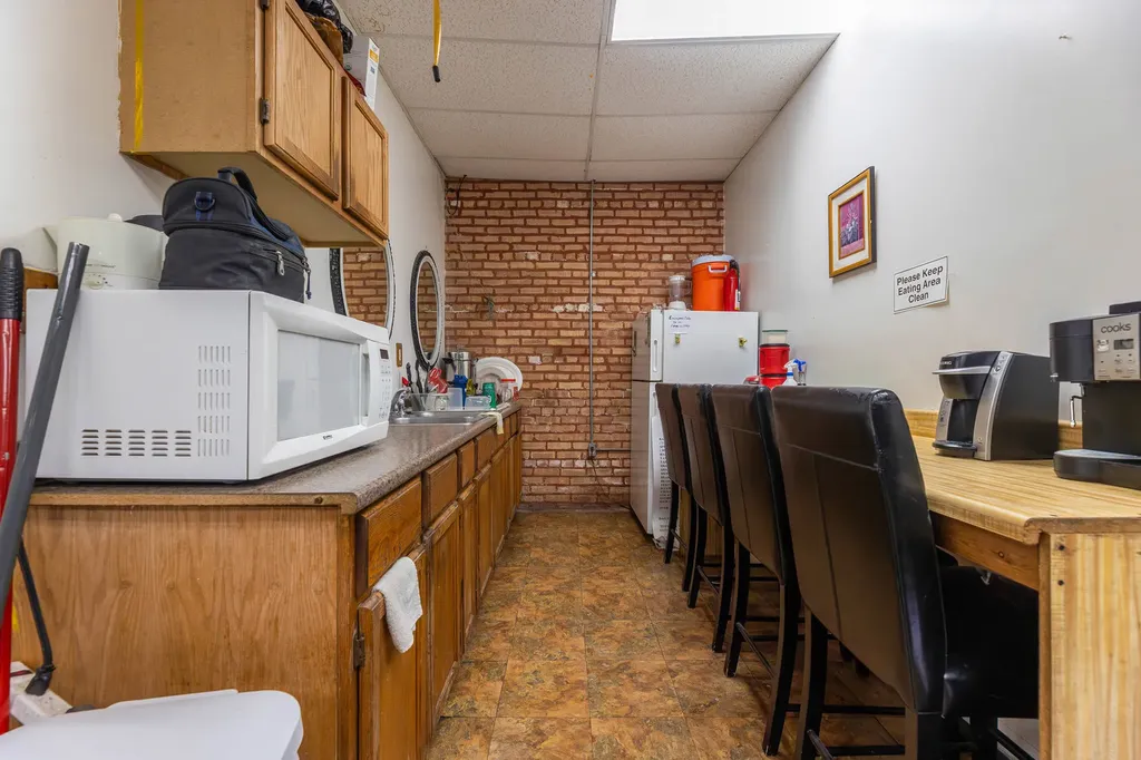 4436 West Madison Street Chicago IL 60624