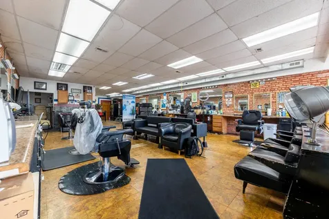 4436 West Madison Street Chicago IL 60624