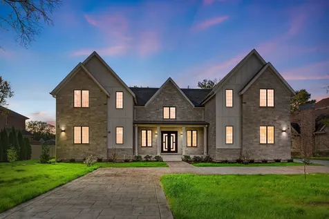 1921 Beechnut Road Northbrook IL 60062