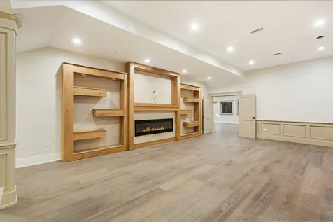 1921 Beechnut Road Northbrook IL 60062