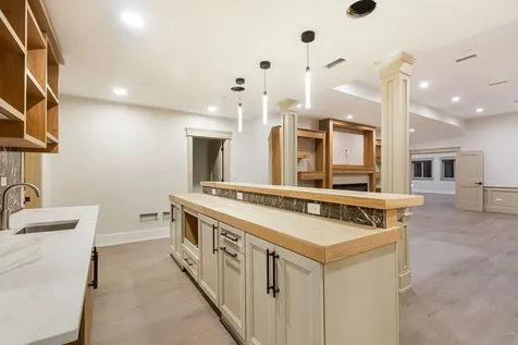 1921 Beechnut Road Northbrook IL 60062