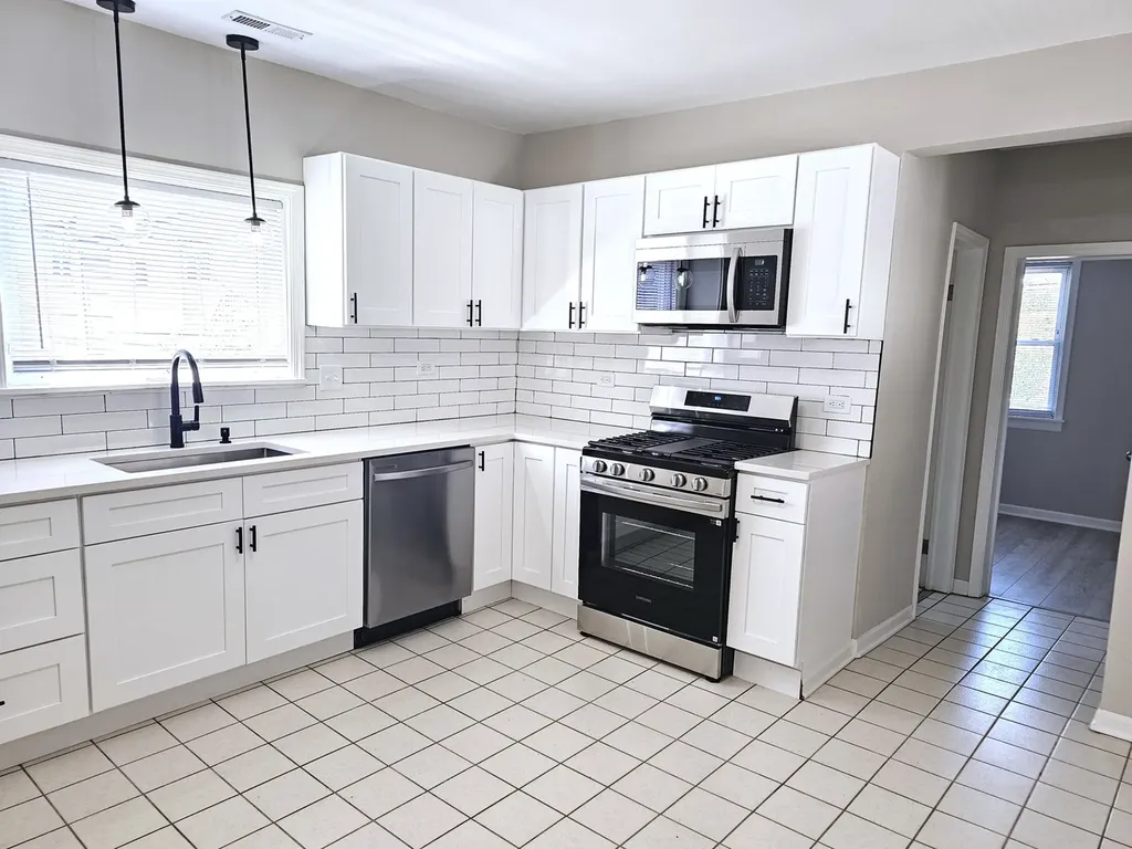 3088 South Lyman Street Chicago IL 60608