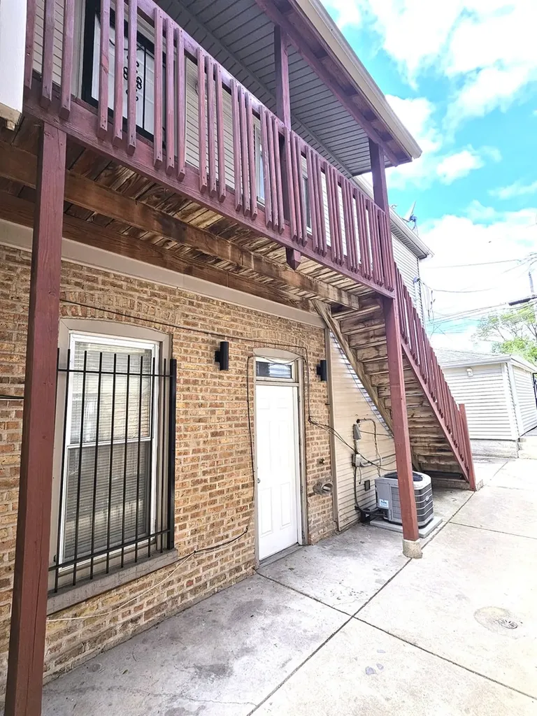 3088 South Lyman Street Chicago IL 60608
