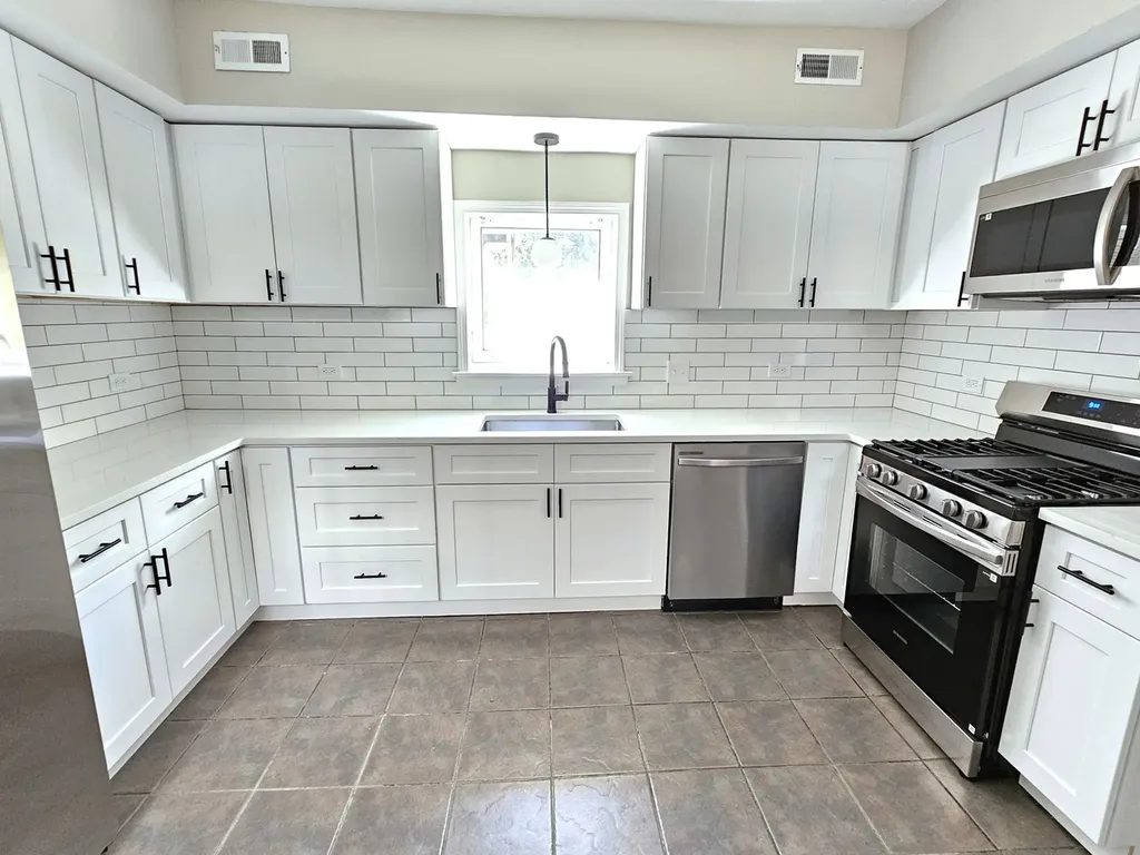 3088 South Lyman Street Chicago IL 60608
