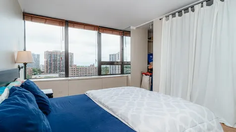 3930 North Pine Grove Avenue Chicago IL 60613