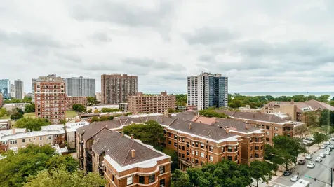 3930 North Pine Grove Avenue Chicago IL 60613