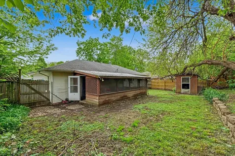 1916 Edison Street Danville IL 61832