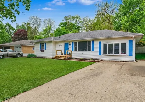 1916 Edison Street Danville IL 61832