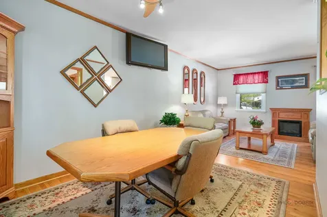 615 East Golf Road Libertyville IL 60048