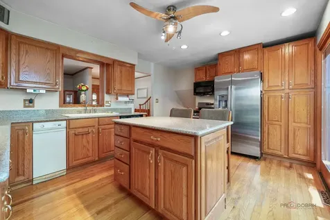 615 East Golf Road Libertyville IL 60048