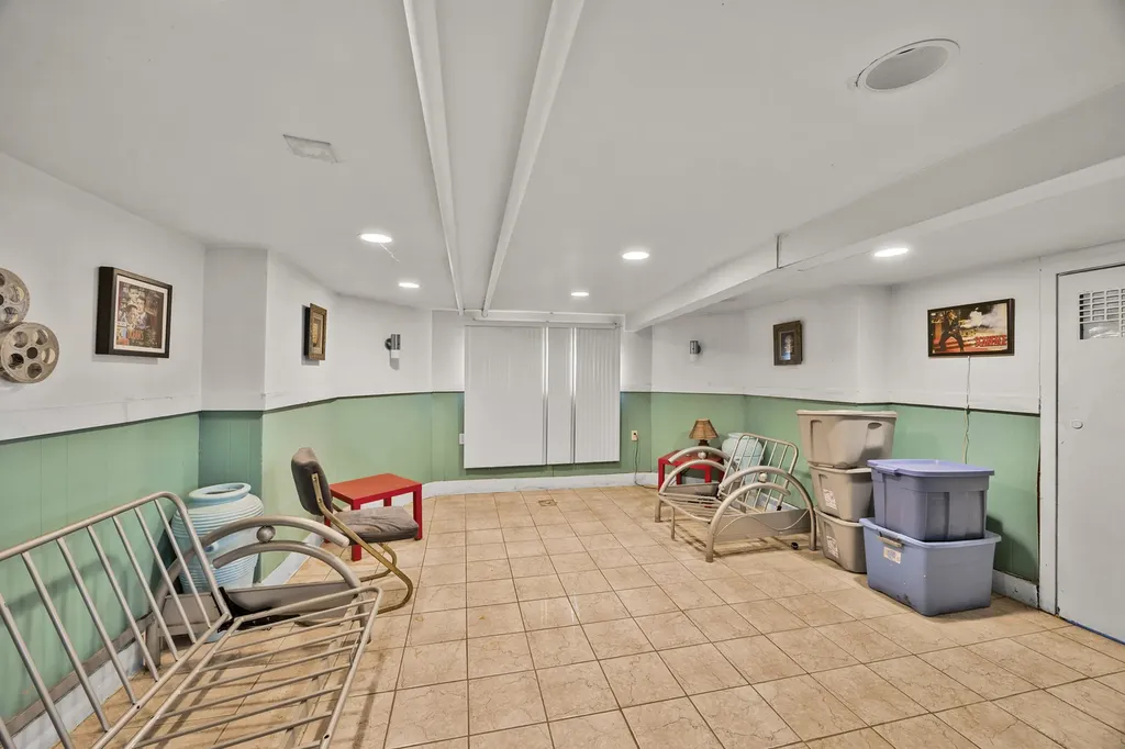2153 121ST Place Blue Island IL 60406