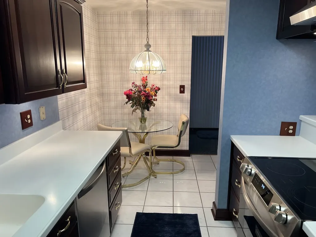 500 Thames Parkway Park Ridge IL 60068