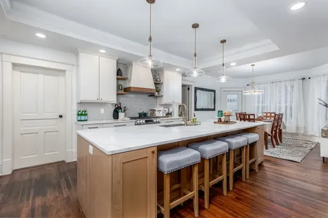 444 1ST Avenue Ottawa IL 61350