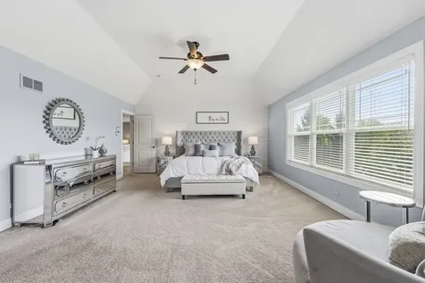 601 Oak Lane South Elgin IL 60177