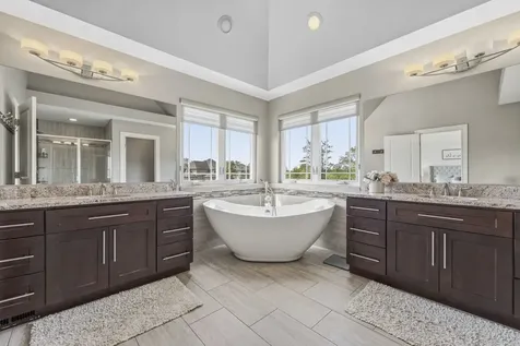 601 Oak Lane South Elgin IL 60177
