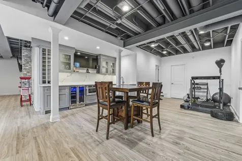 601 Oak Lane South Elgin IL 60177