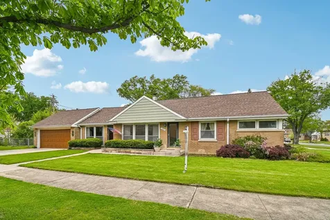 1024 Bristol Avenue Westchester IL 60154