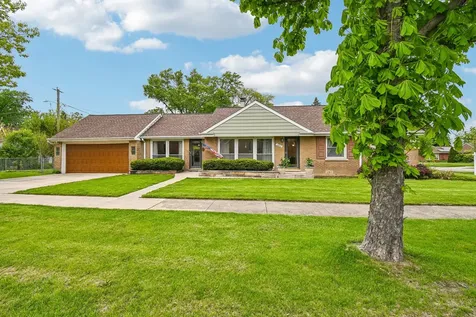 1024 Bristol Avenue Westchester IL 60154