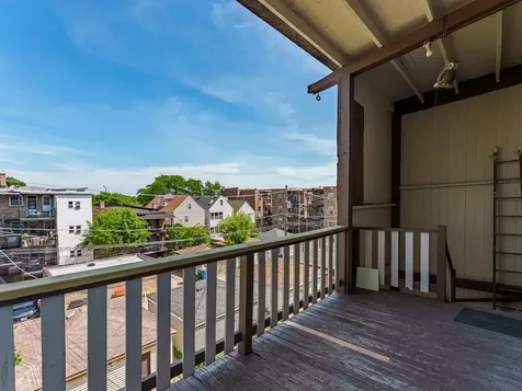 3720 West Eddy Street Chicago IL 60618