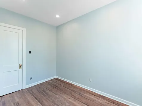 3720 West Eddy Street Chicago IL 60618