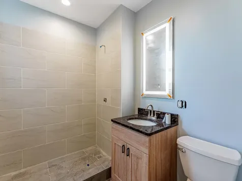 3720 West Eddy Street Chicago IL 60618