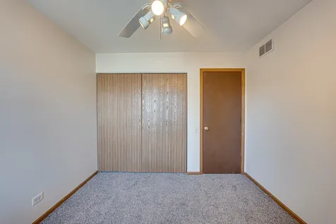 196 Park Ridge Lane Aurora IL 60504