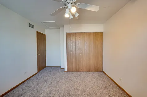 196 Park Ridge Lane Aurora IL 60504