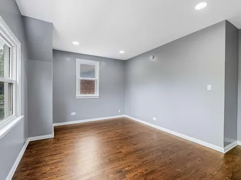 3841 West Eddy Street Chicago IL 60618