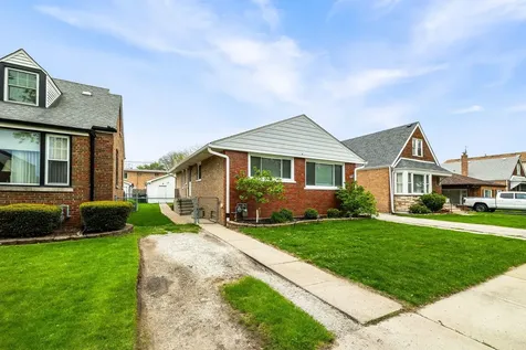 9636 South Troy Avenue Evergreen Park IL 60805