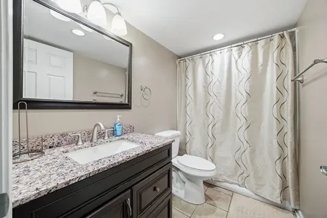 9636 South Troy Avenue Evergreen Park IL 60805