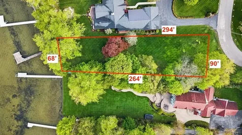 649 Woodland Drive Crystal Lake IL 60014