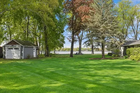 649 Woodland Drive Crystal Lake IL 60014