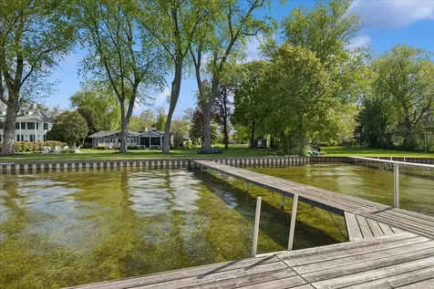649 Woodland Drive Crystal Lake IL 60014