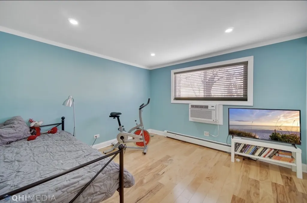 5365 North Delphia Avenue Chicago IL 60656