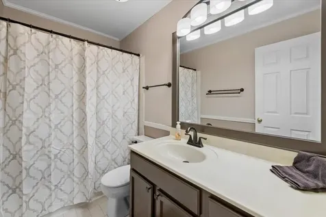 401 Aldrin Avenue Batavia IL 60510
