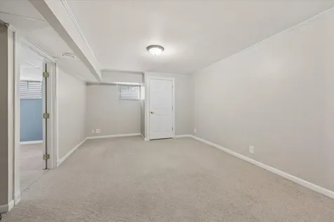 401 Aldrin Avenue Batavia IL 60510