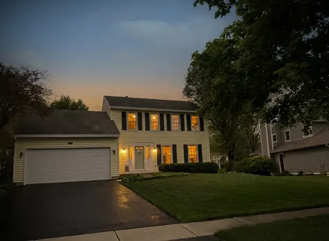 401 Aldrin Avenue Batavia IL 60510
