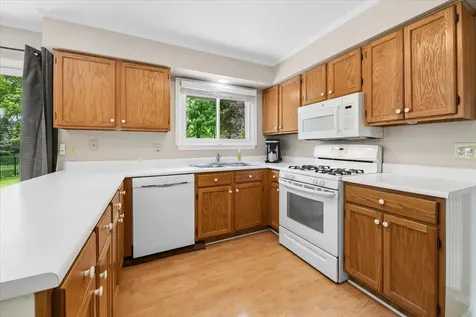 401 Aldrin Avenue Batavia IL 60510
