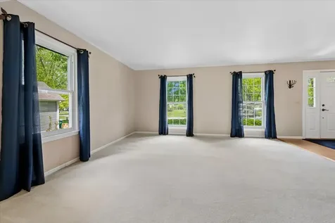 401 Aldrin Avenue Batavia IL 60510