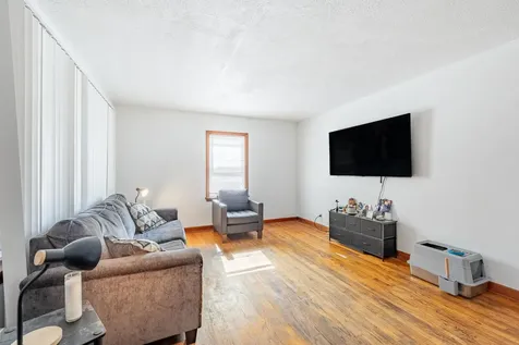 2910 East 138 Place Burnham IL 60633