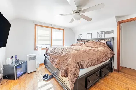 2910 East 138 Place Burnham IL 60633