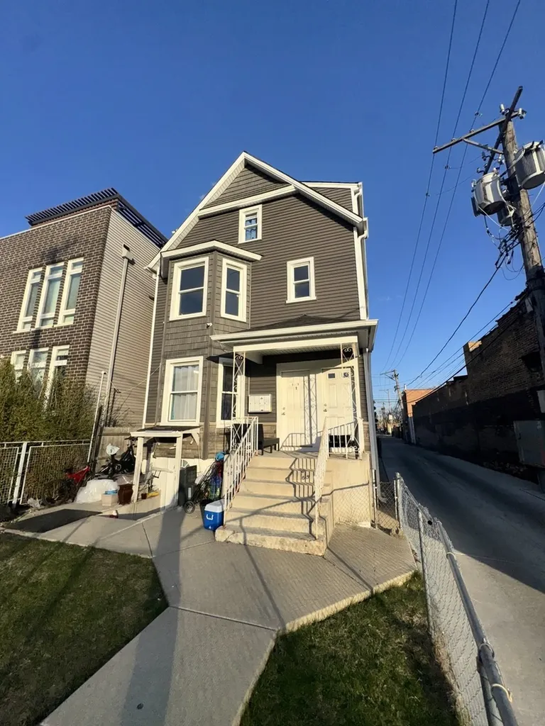 5015 North Kimberly Avenue Chicago IL 60630