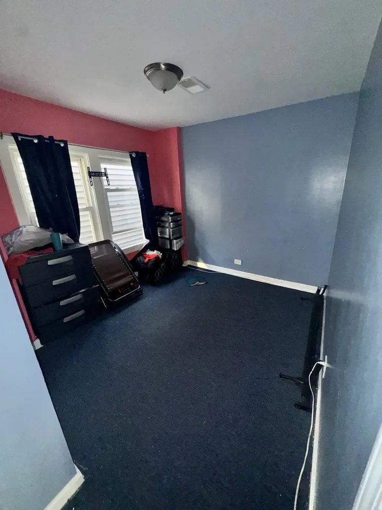 5015 North Kimberly Avenue Chicago IL 60630