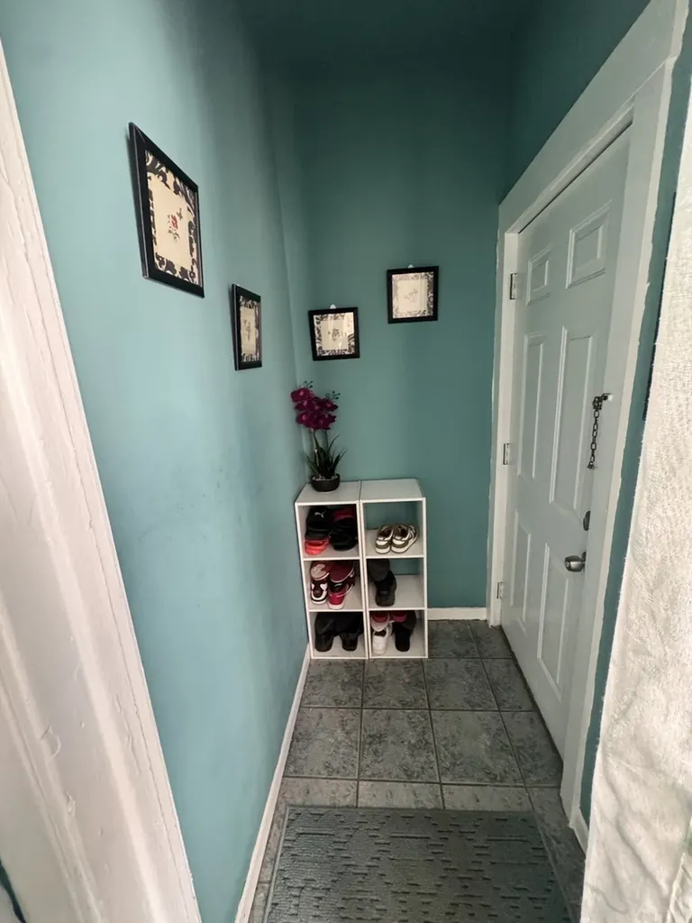 5015 North Kimberly Avenue Chicago IL 60630