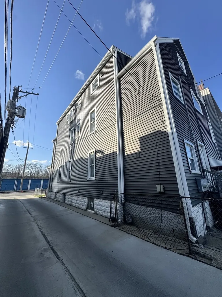 5015 North Kimberly Avenue Chicago IL 60630